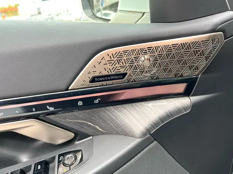 2025 BMW 5 серии с пробегом 11 000 км