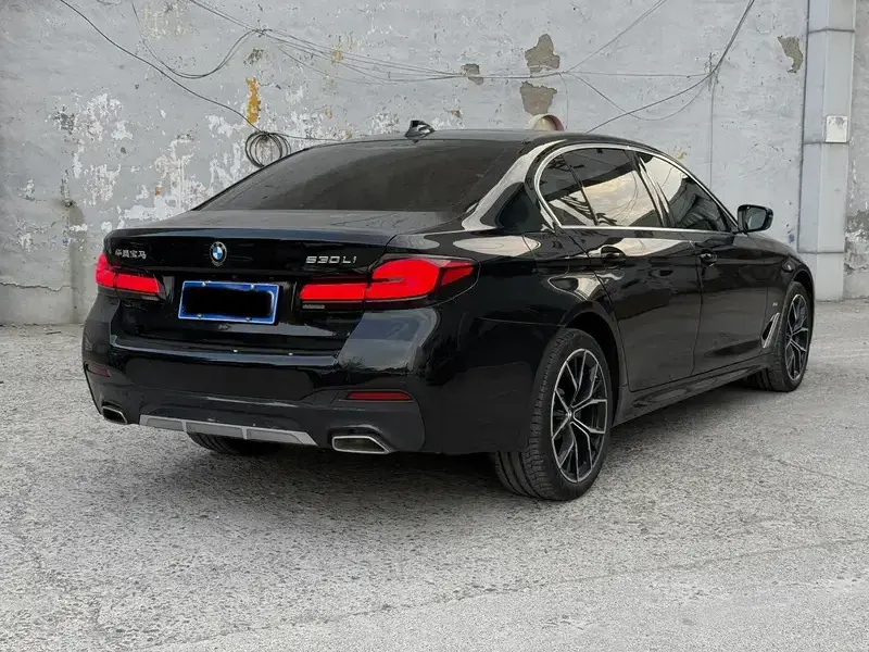 2023 BMW 5 серии с пробегом 56 000 км