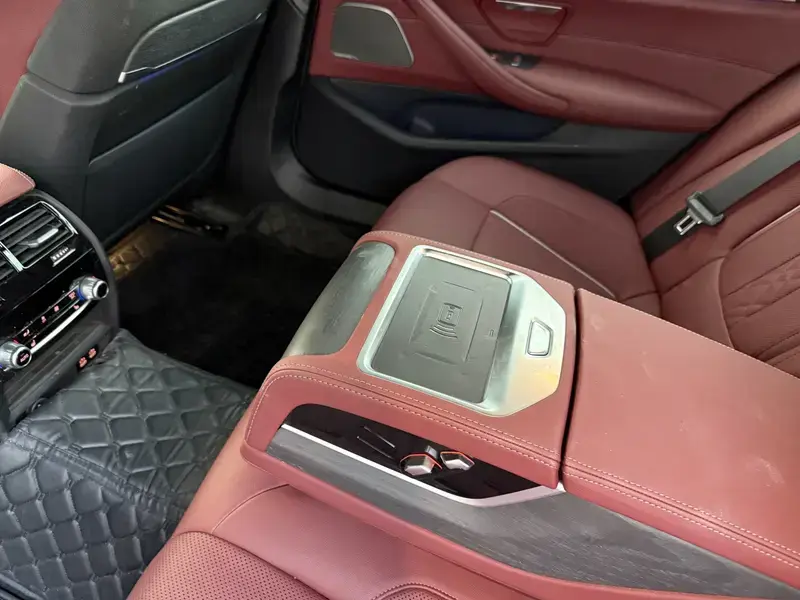 2023 BMW 5 серии с пробегом 56 000 км