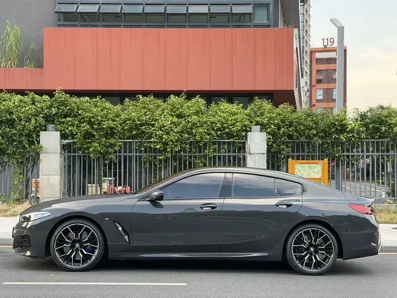 2022 BMW 8 серии с пробегом 40 000 км