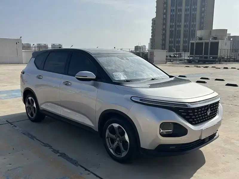 2019 Baojun RM-5 с пробегом 90 000 км