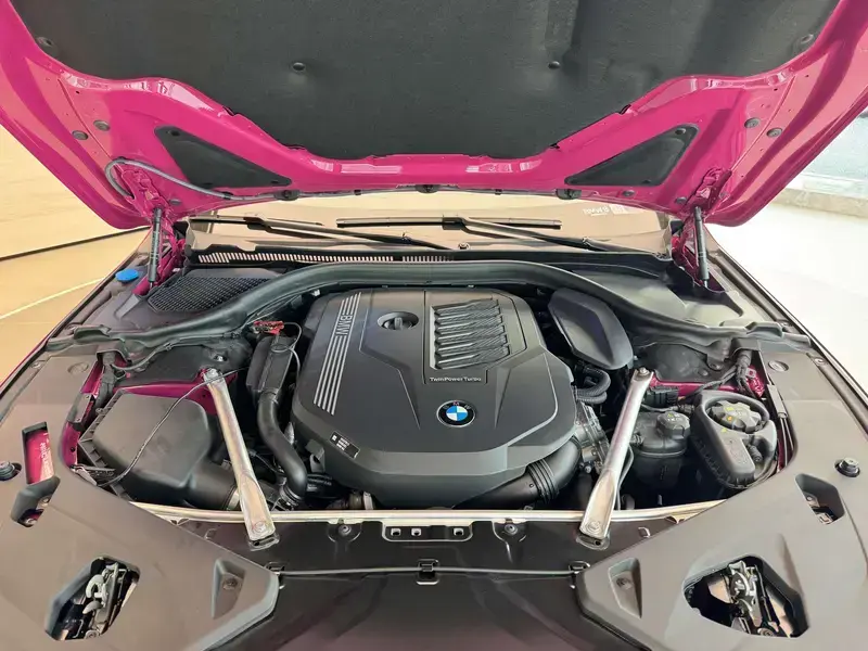 2022 BMW 8 серии с пробегом 100 км