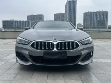 2022 BMW 8 серии с пробегом 8 000 км