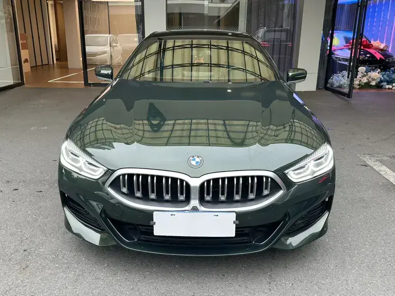 2022 BMW 8 серии с пробегом 50 900 км