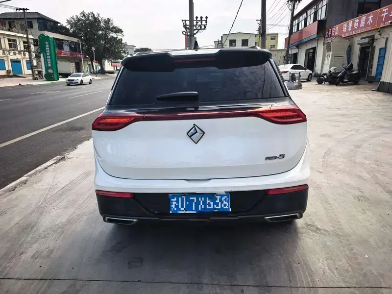 2019 Baojun RS-5 с пробегом 70 000 км