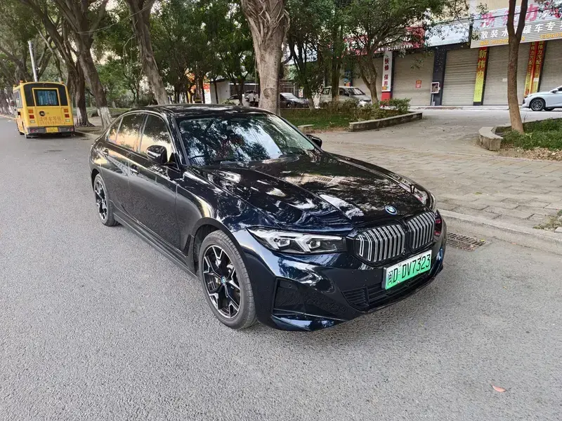 2023 BMW i3 с пробегом 59 000 км