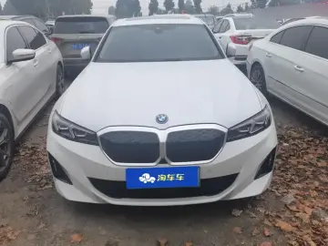 2025 BMW i3 с пробегом 43 000 км