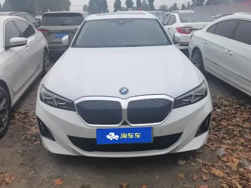 2025 BMW i3 с пробегом 43 000 км