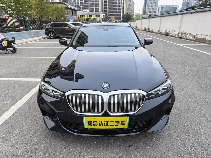 2023 BMW i3 с пробегом 15 000 км