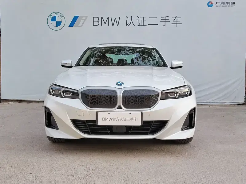 2025 BMW i3 с пробегом 31 000 км