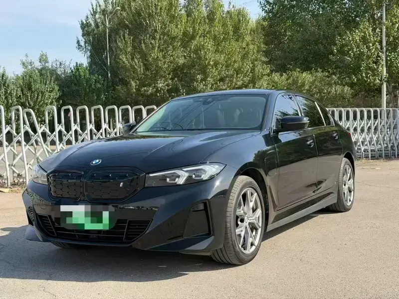 2023 BMW i3 с пробегом 70 000 км