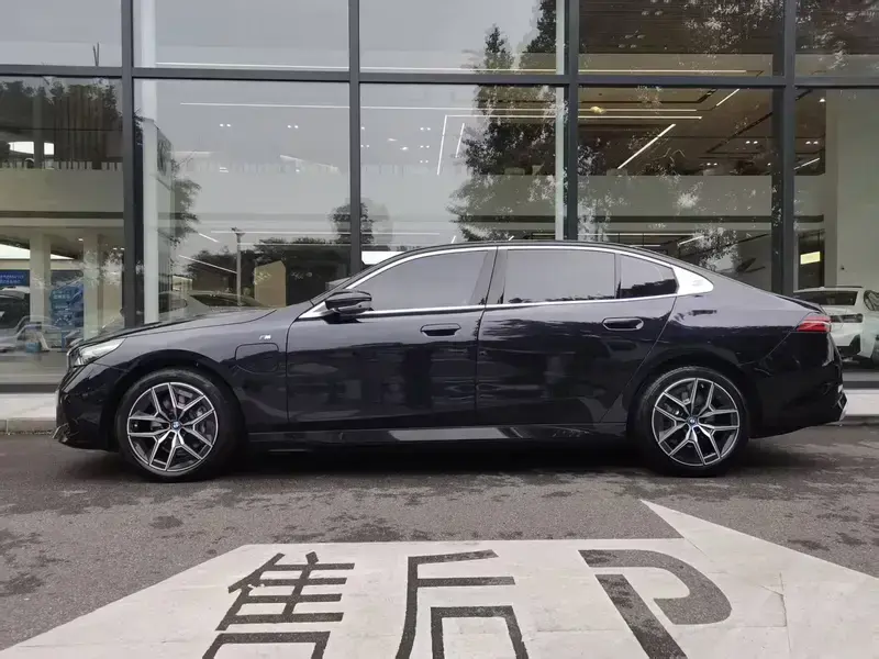 2024 BMW i5 с пробегом 51 700 км
