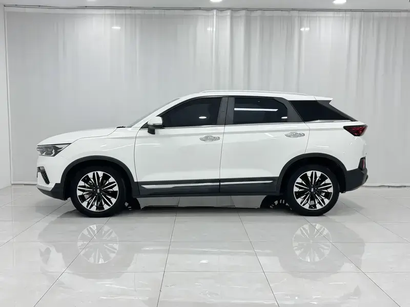 2021 Bestune T77 с пробегом 10 600 км