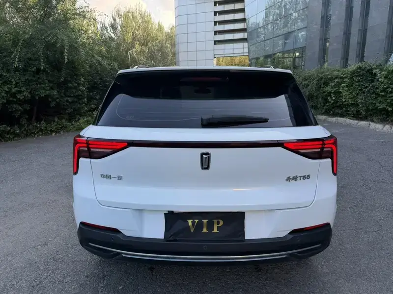2023 Bestune T55 с пробегом 20 000 км
