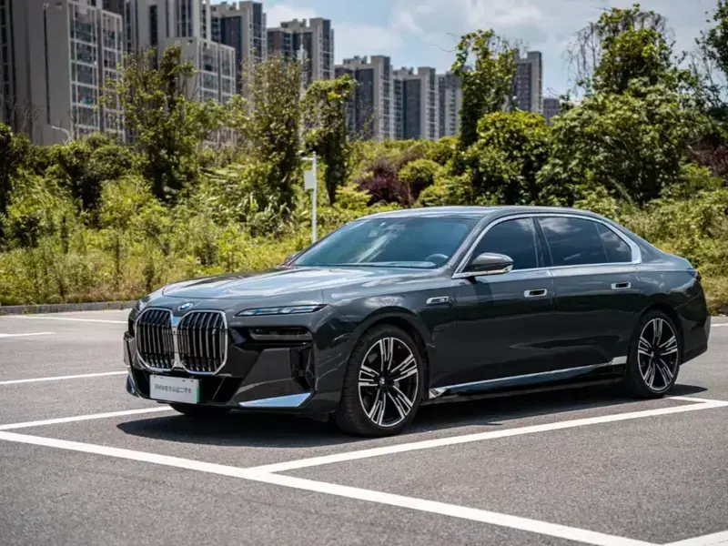 2023 BMW i7 с пробегом 58 000 км