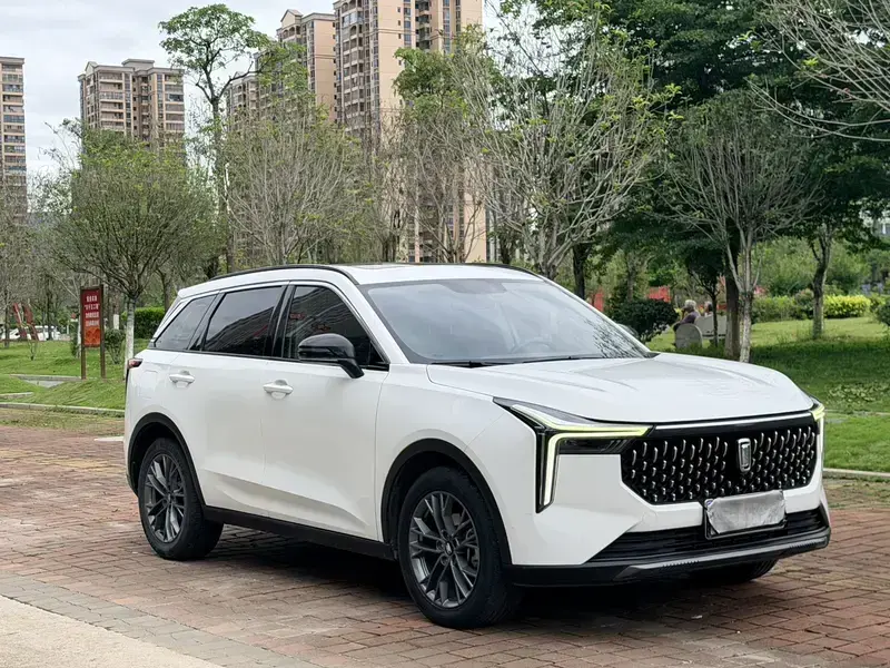 2022 Bestune T55 с пробегом 31 000 км