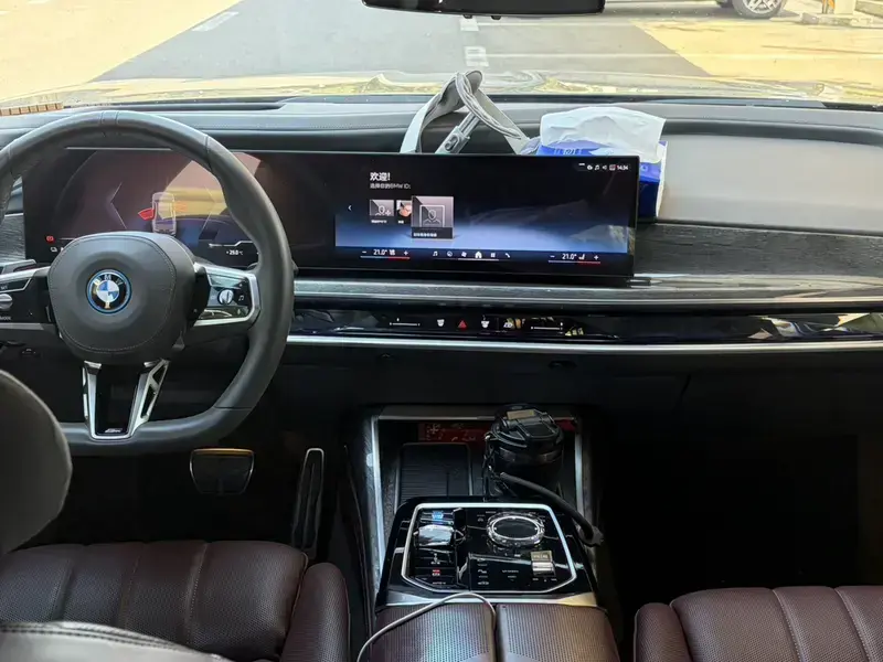 2023 BMW i7 с пробегом 58 000 км