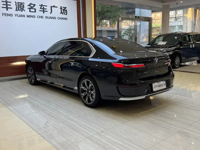 2026 BMW 7 серии с пробегом 17 000 км