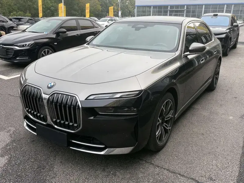 2023 BMW 7 серии с пробегом 54 000 км