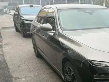 2023 BMW 7 серии с пробегом 54 000 км