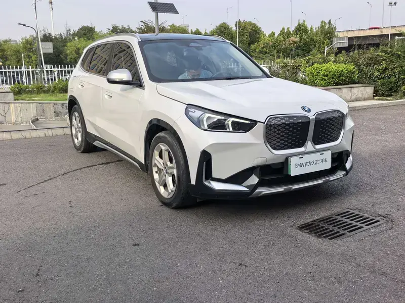 2024 BMW iX1 с пробегом 83 000 км