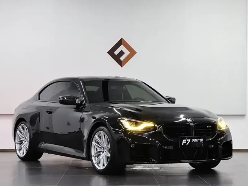 2024 BMW M2 с пробегом 8 000 км