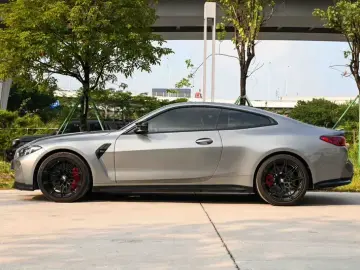 2024 BMW M4 с пробегом 10 000 км