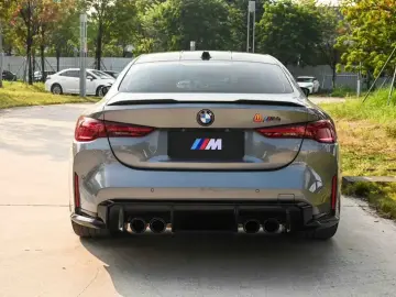2024 BMW M4 с пробегом 10 000 км