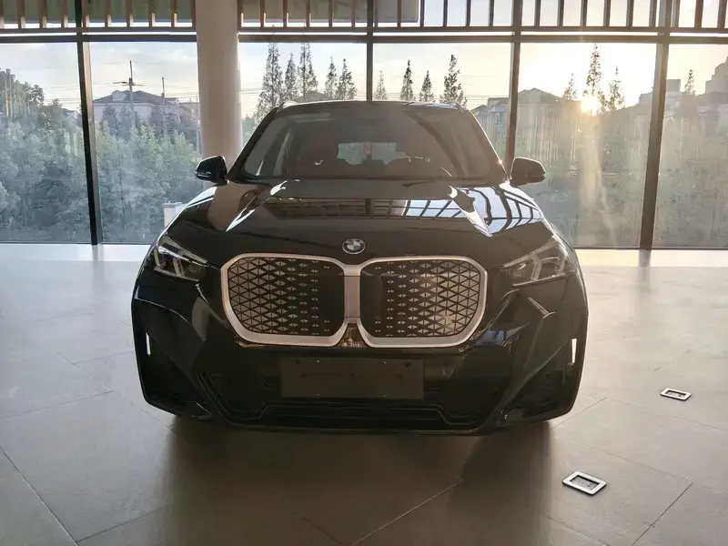 2026 BMW iX1 с пробегом 19 000 км