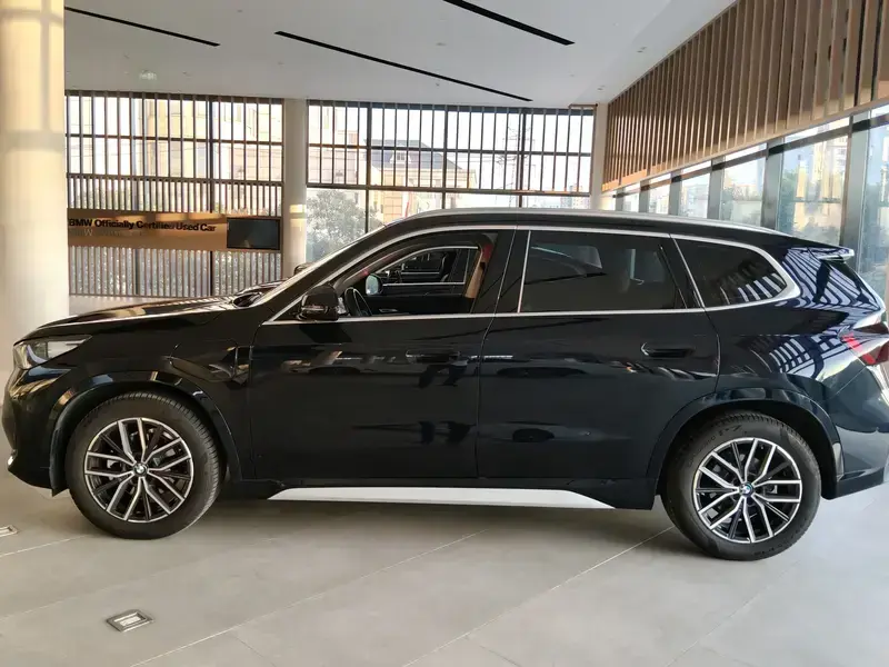 2026 BMW iX1 с пробегом 19 000 км