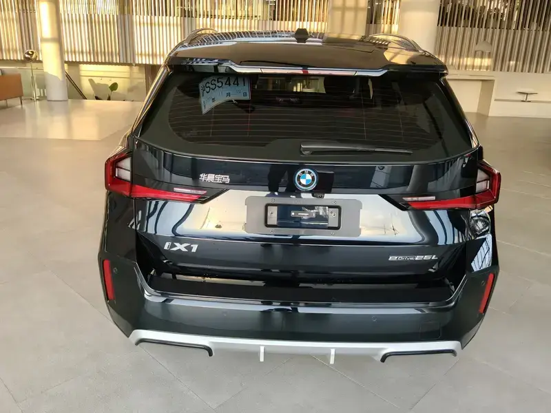 2026 BMW iX1 с пробегом 19 000 км