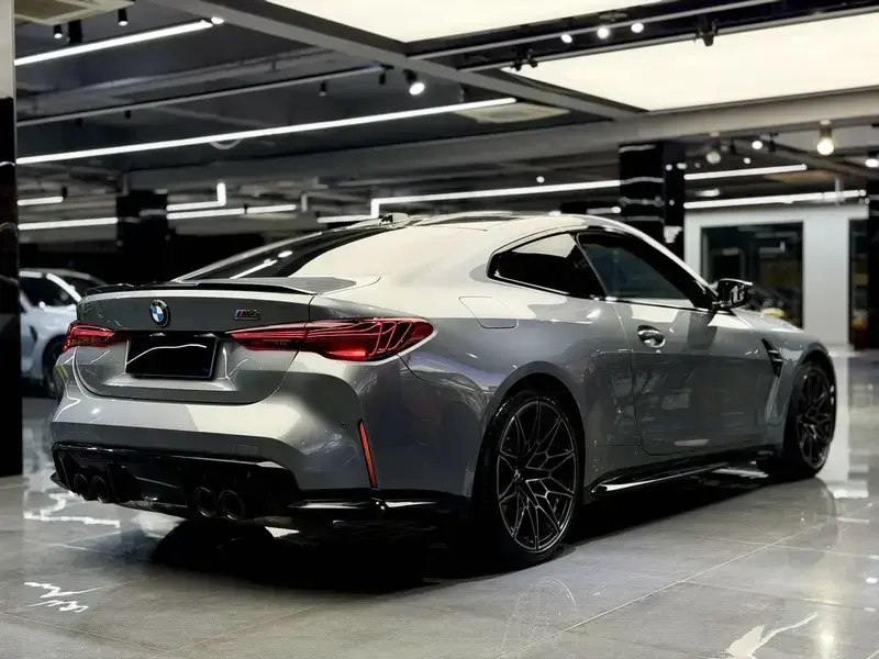 2024 BMW M4 с пробегом 6 600 км