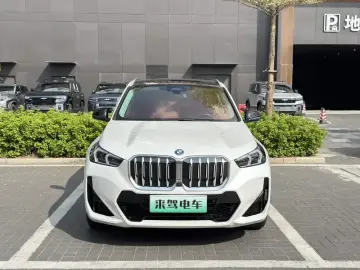 2023 BMW iX1 с пробегом 50 000 км