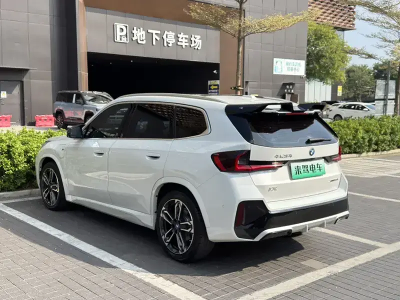 2023 BMW iX1 с пробегом 50 000 км