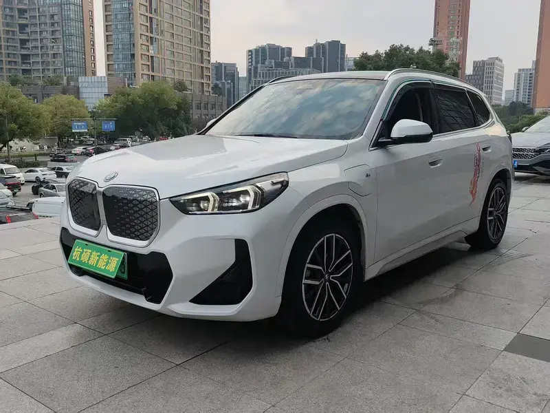 2024 BMW iX1 с пробегом 107 000 км