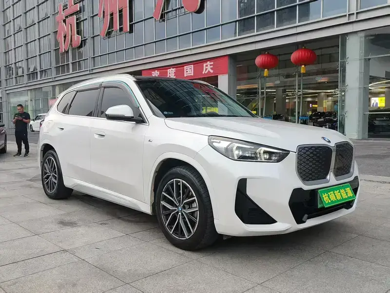 2024 BMW iX1 с пробегом 107 000 км