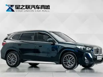 2024 BMW iX1 с пробегом 11 000 км