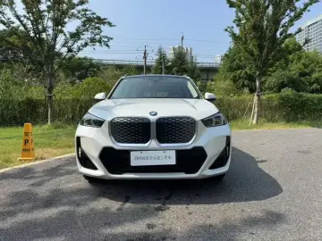 2025 BMW iX1 с пробегом 11 500 км