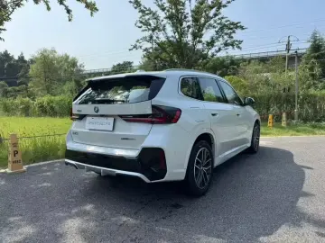 2025 BMW iX1 с пробегом 11 500 км