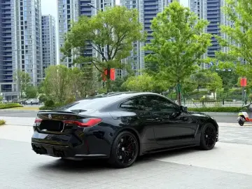 2024 BMW M4 с пробегом 8 000 км