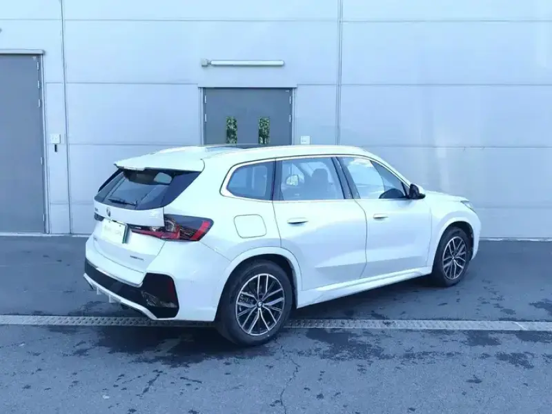 2026 BMW iX1 с пробегом 9 300 км