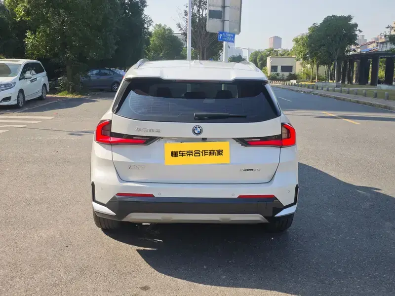 2023 BMW iX1 с пробегом 63 000 км