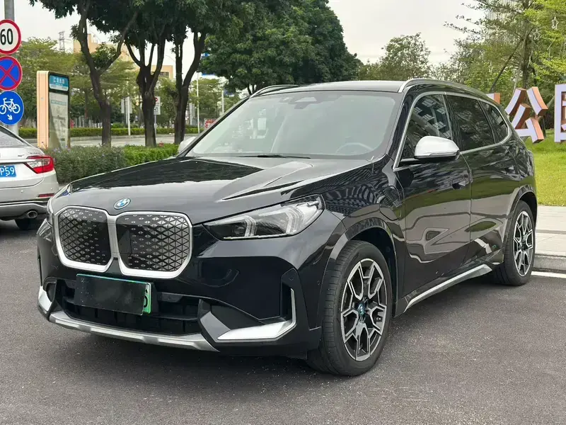 2023 BMW iX1 с пробегом 23 000 км