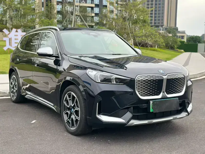 2023 BMW iX1 с пробегом 23 000 км