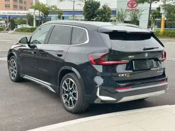 2023 BMW iX1 с пробегом 23 000 км