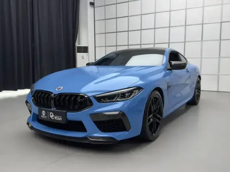 2022 BMW M8 с пробегом 2 200 км