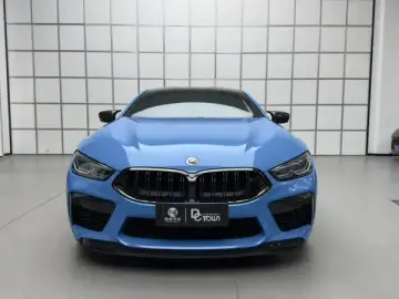 2022 BMW M8 с пробегом 2 200 км