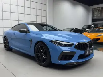 2022 BMW M8 с пробегом 2 200 км