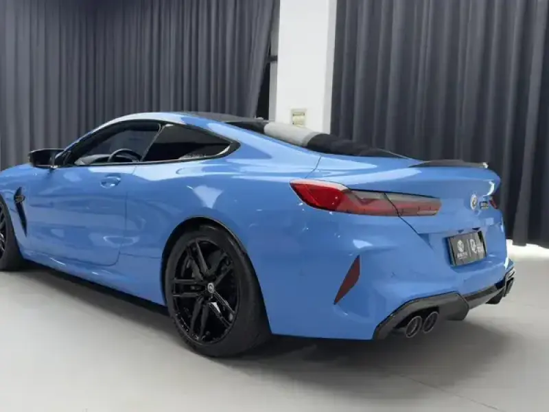 2022 BMW M8 с пробегом 2 200 км