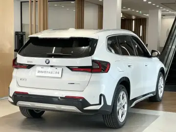 2025 BMW iX1 с пробегом 26 000 км